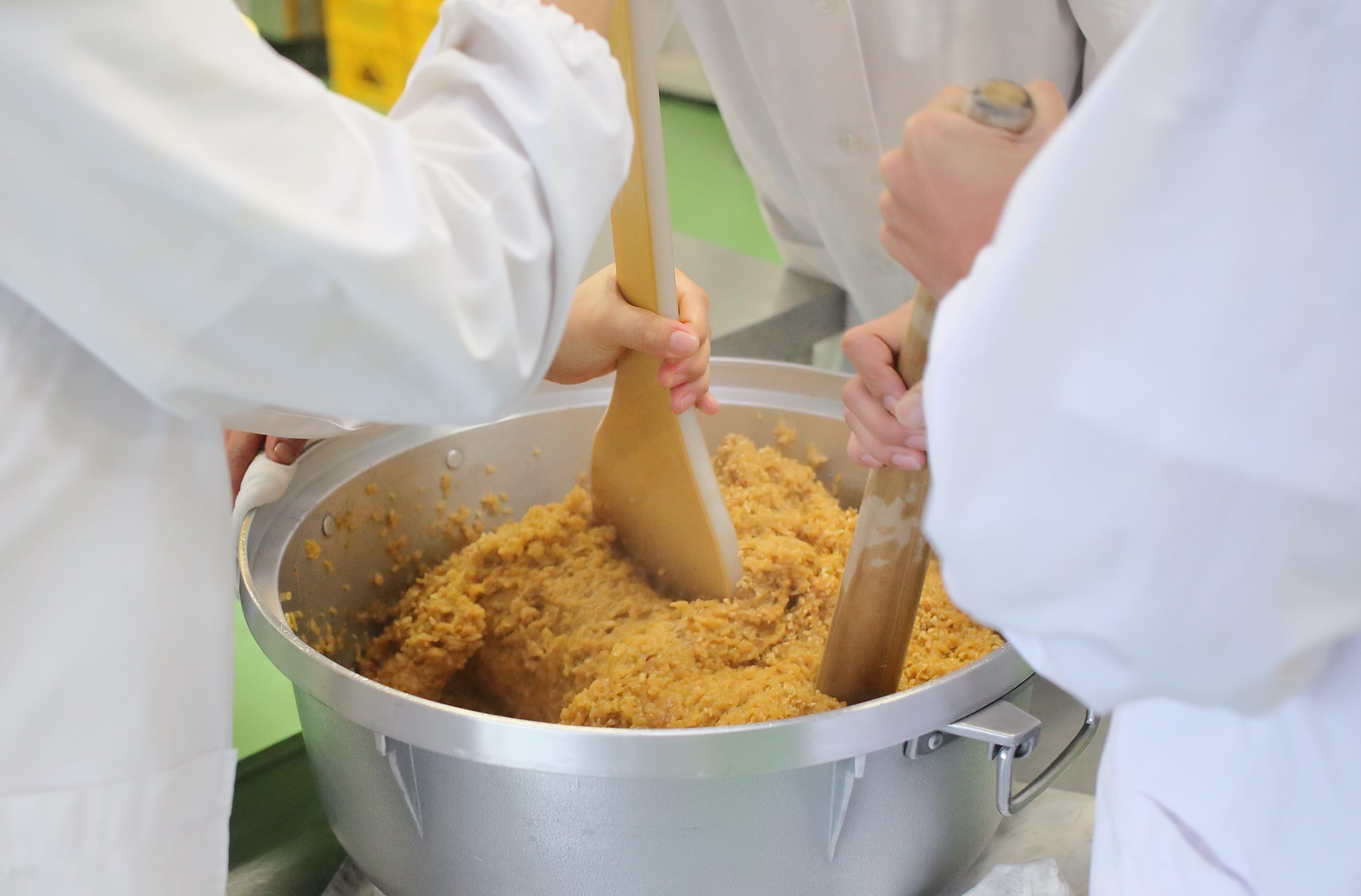 門外不出の内緒餅。地元のおばあちゃんが守り継ぐ昔ながらの製法